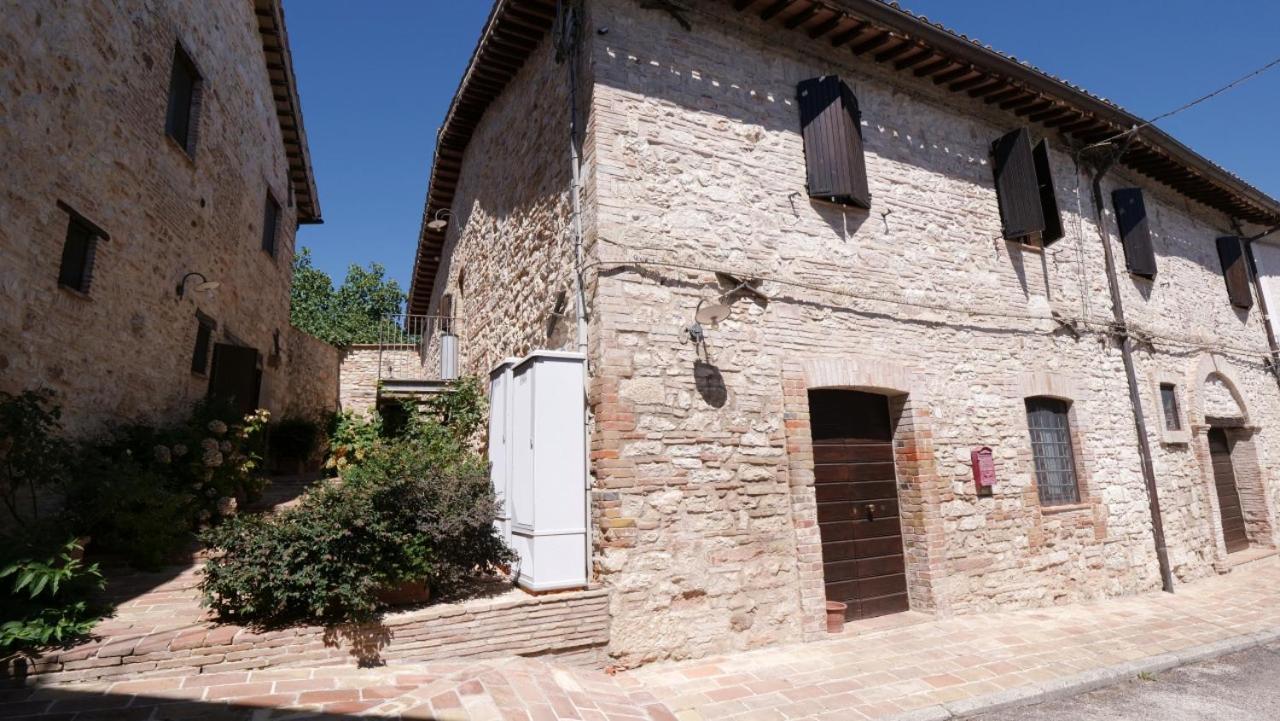 קמרינו Borgo De' Varano By Hotel I Duchi מראה חיצוני תמונה