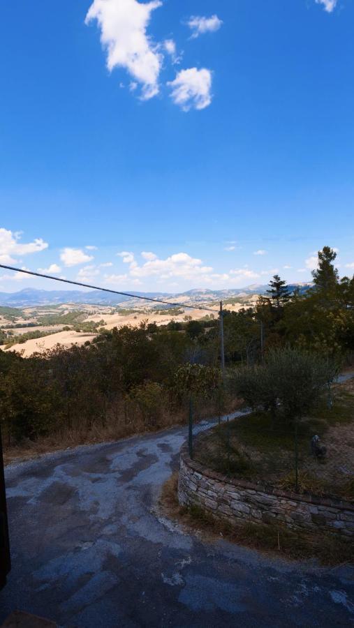 קמרינו Borgo De' Varano By Hotel I Duchi מראה חיצוני תמונה